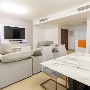 Travel Hub Premium Albergue